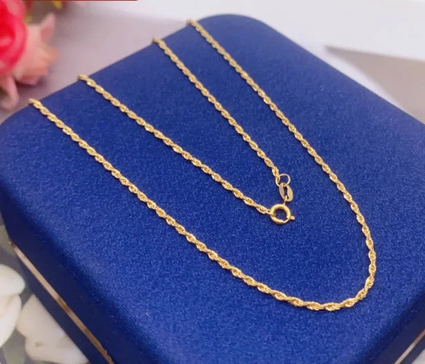 : Collier Choker Chaîne Dorée & Pompons Orange — Style Bohème Chic