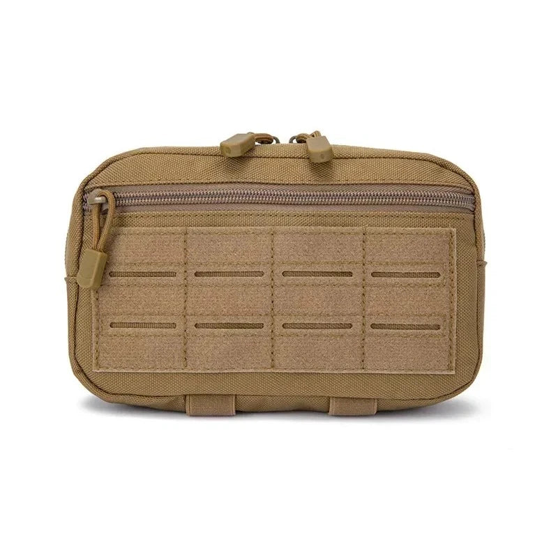 sacoche compacte et pratique concue pour trasporter et orgager facilement les petits objets du quotidien ....